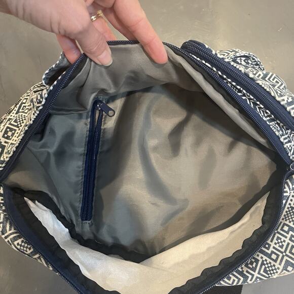 KAVU Original Rope Sling Bag Aztec Geometric Blue Crossbody Backpack Boho Tribal - Picture 8 of 8